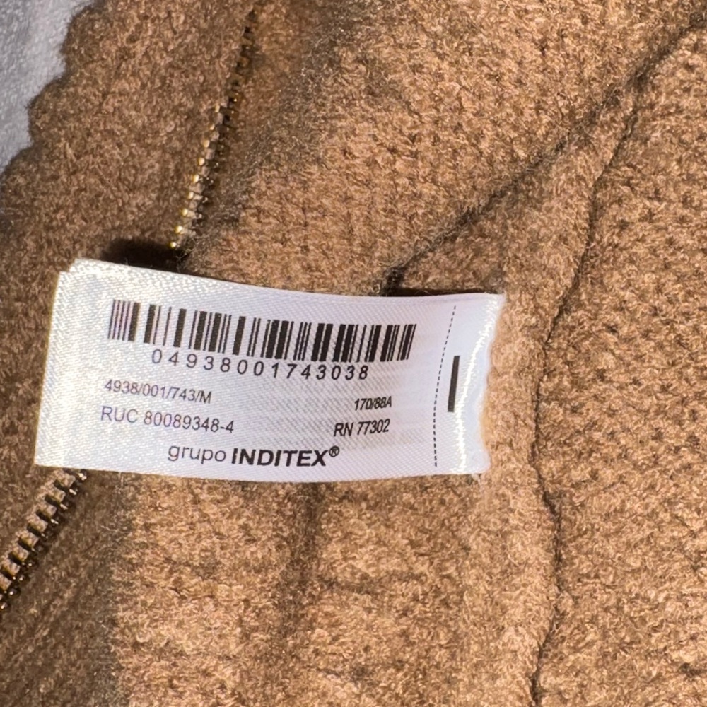 NWOT Cropped knit sweater - Picture 3 of 4